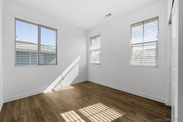 2053 Tango Loop, Chula Vista CA: https://media.crmls.org/mediaz/cd22f5c2-b878-4d29-8593-dbee1b8a83ff.jpg