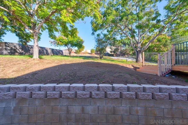 1756 Alhudson Dr, Escondido CA: https://media.crmls.org/mediaz/cd236334-d90b-406b-b46d-ead389de3d5c.jpg