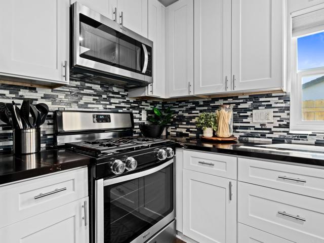 Detail Gallery Image 12 of 31 For 1007 Howard Ave #47,  Escondido,  CA 92029 - 2 Beds | 2 Baths