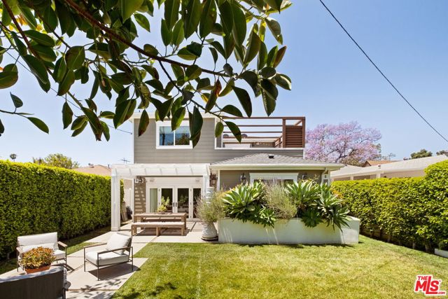 2468 Wellesley Avenue, Los Angeles CA: https://media.crmls.org/mediaz/cd24132c-5842-4346-be83-f323e14af591.jpg