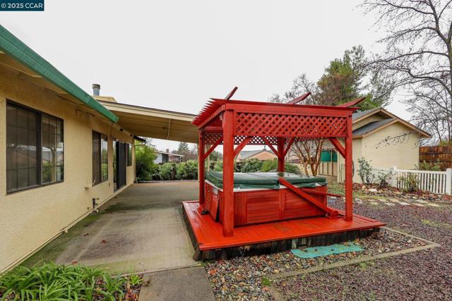 Image 21 of 32 For 2124 Hacienda St
