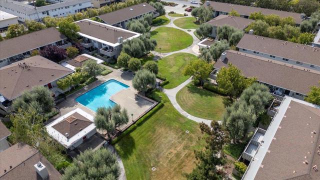 255 S Rengstorff Avenue, Mountain View CA: https://media.crmls.org/mediaz/cd2521cb-e3ec-4899-b60d-a8cbc8fd6ac0.jpg
