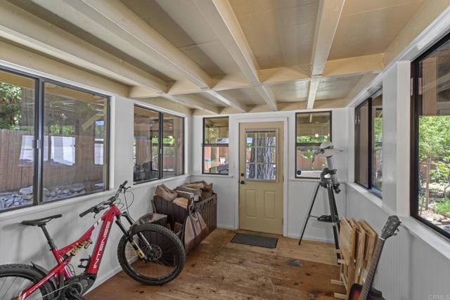 Detail Gallery Image 17 of 38 For 1148 Saturn Way, Crestline,  CA 92325 - 3 Beds | 2 Baths
