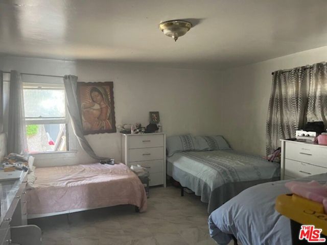 619 W Cherry Street, Compton CA: https://media.crmls.org/mediaz/cd25b0df-503b-4e12-aa88-a13b332f4517.jpg