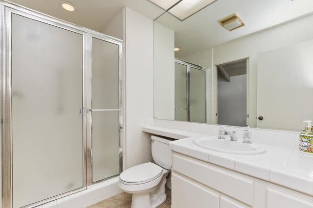 425 Forest Hills Drive, Rancho Mirage CA: https://media.crmls.org/mediaz/cd25cd26-4474-4769-ab40-57b77bb857df.jpg