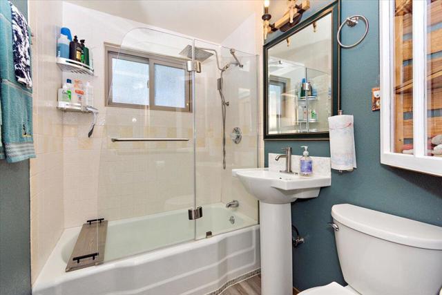40123 Hillcrest Drive, Big Bear CA: https://media.crmls.org/mediaz/cd261f33-5cd6-43f0-b6ef-b12d0dac2ea0.jpg