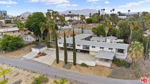 4581 Main Street, Riverside CA: https://media.crmls.org/mediaz/cd26f6bb-b44c-44cf-967d-bf34d93dd294.jpg