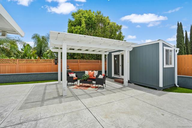 7111 Regner Rd, San Diego CA: https://media.crmls.org/mediaz/cd27171b-0abb-4587-a4f7-3c5141affa0f.jpg