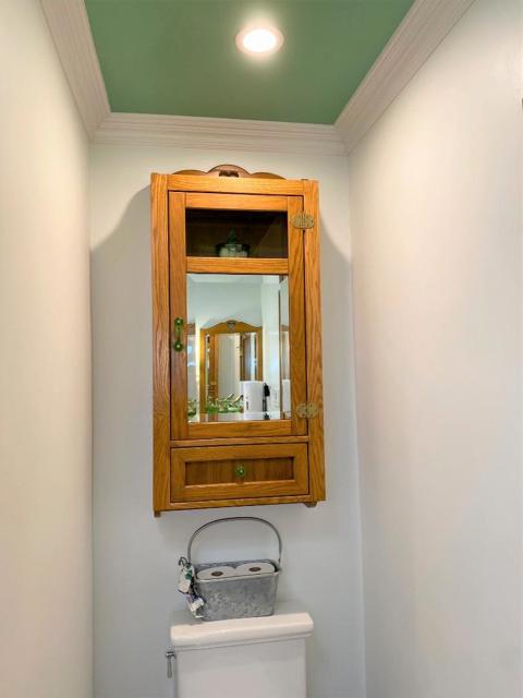 621 Mcclellan Avenue, Monterey CA: https://media.crmls.org/mediaz/cd2bd96c-8aa7-4e0a-8b79-bc7335184138.jpg