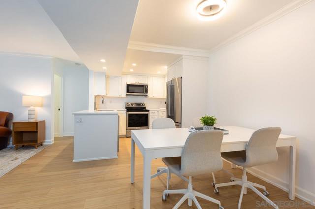12270 Corte Sabio, San Diego CA: https://media.crmls.org/mediaz/cd2c6868-e7b8-4a9f-8b5f-88cad3f5a856.jpg