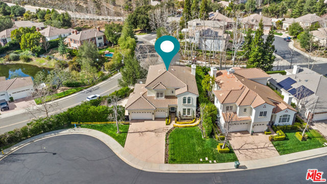 219 Baybrook Court, Lake Sherwood CA: https://media.crmls.org/mediaz/cd2c85d7-aacf-4143-b89f-30910b32da42.jpg
