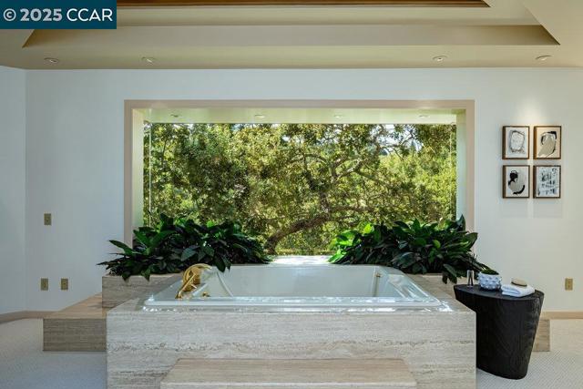 1177 Estates Dr, Lafayette CA: https://media.crmls.org/mediaz/cd2d5df8-f82a-4bf0-bd3e-94c2ffe023be.jpg