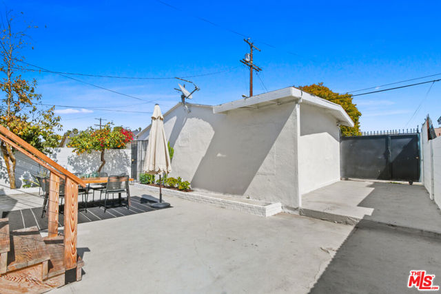 3620 5th Avenue, Los Angeles CA: https://media.crmls.org/mediaz/cd2d607a-3277-4390-ad7a-a32a4238bbea.jpg