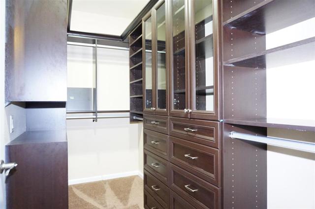 7950 English Oak Circle, Gilroy CA: https://media.crmls.org/mediaz/cd2d7f5a-996e-4252-8826-798f41a8af67.jpg