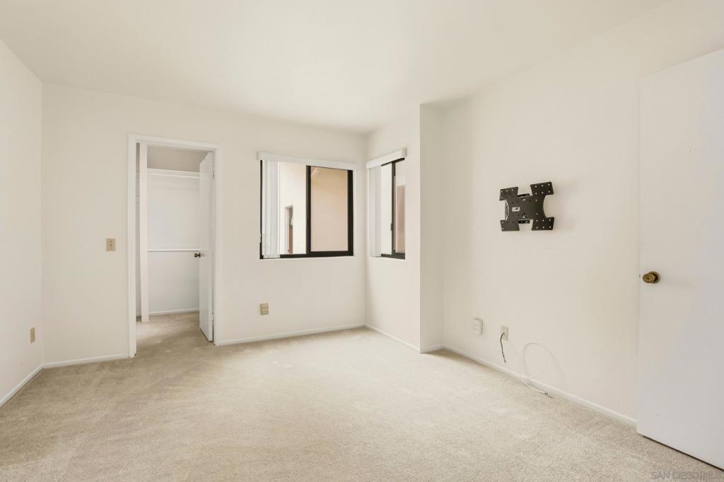 17940 Avenida Alozdra - photo 15