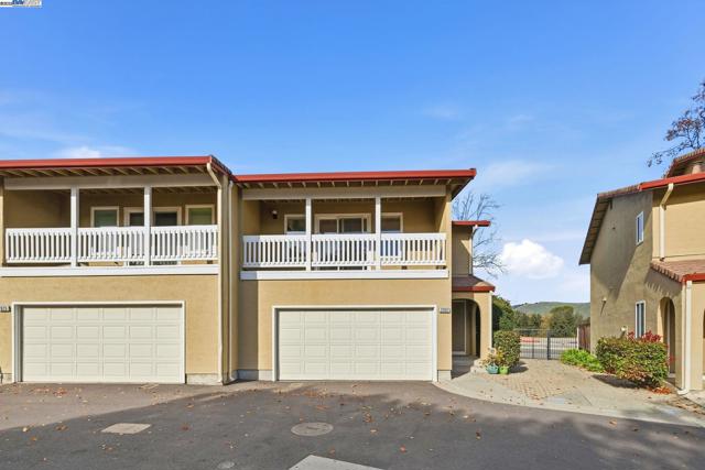 2907 Wilson Cmn, Fremont CA: https://media.crmls.org/mediaz/cd2e77d0-464d-4f97-81ed-5b1c37c6569b.jpg