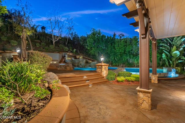 551 Rustic Hills Drive, Simi Valley CA: https://media.crmls.org/mediaz/cd2eabc2-7827-4217-a759-fe05271bab27.jpg
