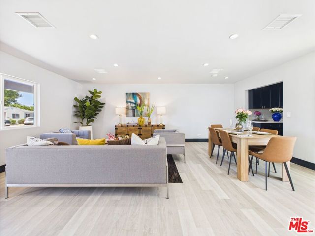 17660 Martha Street, Encino CA: https://media.crmls.org/mediaz/cd2f3d57-462c-4b01-867d-b5e4f4d935b6.jpg