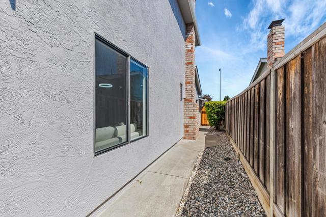 4805 Michelle Way, Union City CA: https://media.crmls.org/mediaz/cd2f7da1-a5ed-4f65-ad3a-83c7a5637cee.jpg