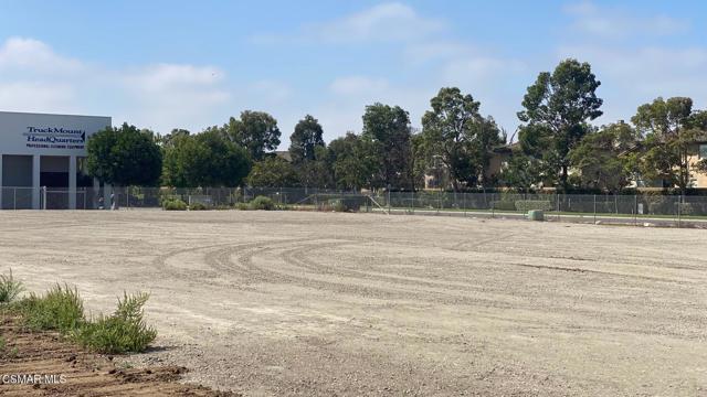 2300 Latigo Avenue, Oxnard CA: https://media.crmls.org/mediaz/cd2fc995-84b3-415a-af1a-6dc9484877d4.jpg
