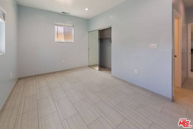 13659 Magnolia Boulevard, Sherman Oaks CA: https://media.crmls.org/mediaz/cd306636-f660-460b-9c30-5bda48d1ab2a.jpg