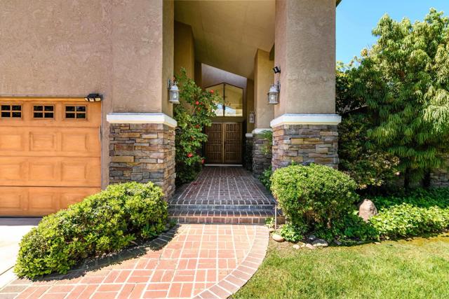 341 Pico De La Loma, Escondido CA: https://media.crmls.org/mediaz/cd30c791-feec-4605-9f7c-b43c4bf3f7a1.jpg
