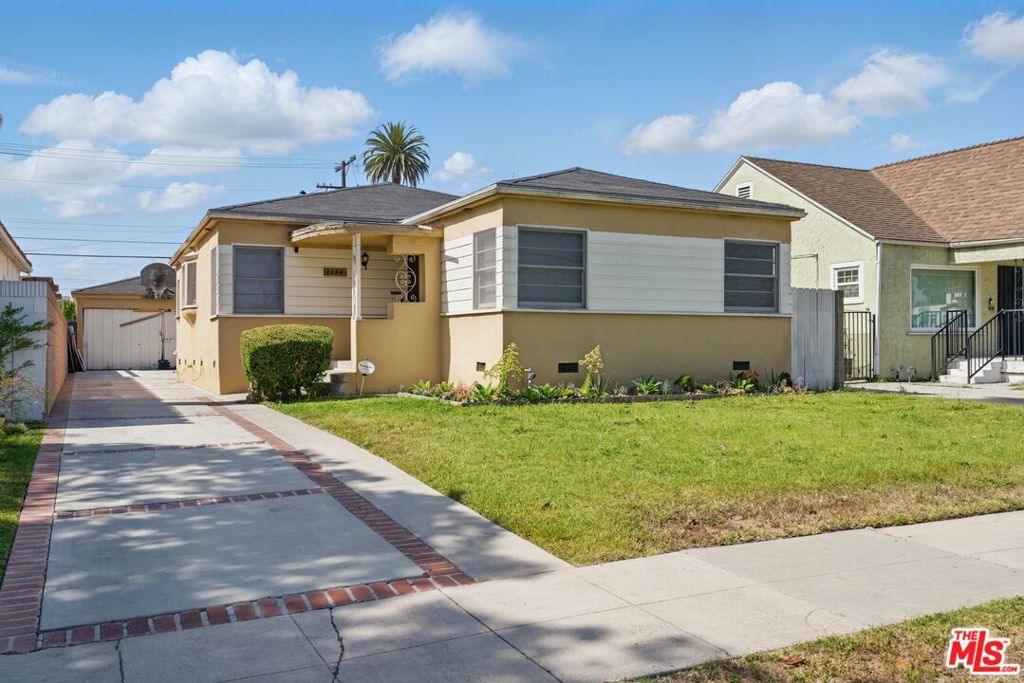 1134 W 83rd Street