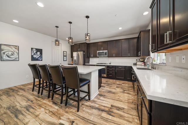 30536 Fragrant Street, Murrieta CA: https://media.crmls.org/mediaz/cd30eb1f-5e1a-4697-af6b-6ae6adeb8c4d.jpg