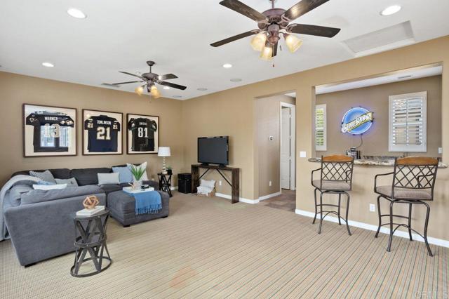 648 California Oak Drive, Vista CA: https://media.crmls.org/mediaz/cd30fa24-c8c4-434e-9c6d-c5cbe3405a05.jpg
