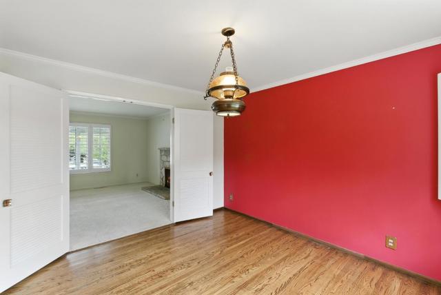 1675 Escalante Way, Burlingame CA: https://media.crmls.org/mediaz/cd313c93-e4ce-424f-bd37-b240480c3192.jpg