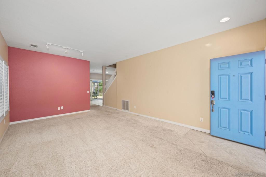 1020 Cima Dr - photo 4