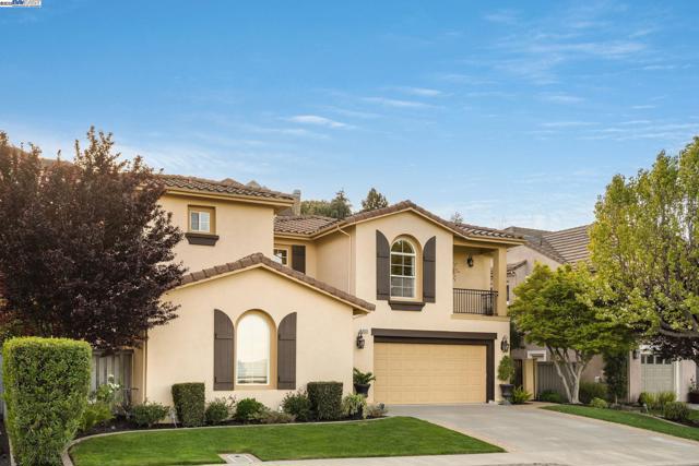 10828 Inspiration Cir, Dublin CA: https://media.crmls.org/mediaz/cd3219e8-2627-4826-bb31-b6da877b94e6.jpg