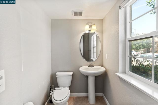 2436 Sienna Drive, Pittsburg CA: https://media.crmls.org/mediaz/cd3229b5-929b-48ed-bcbc-980f739fb8a0.jpg