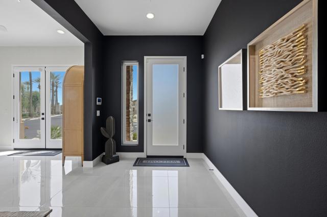 78420 Heritage Way, La Quinta CA: https://media.crmls.org/mediaz/cd32c13c-12f3-4e67-bf75-e0ff468eab85.jpg