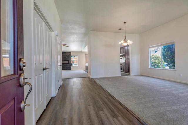 2161 Teakwood Court, Hollister CA: https://media.crmls.org/mediaz/cd333db8-09f6-4e28-bb8b-7e37ab51eb56.jpg