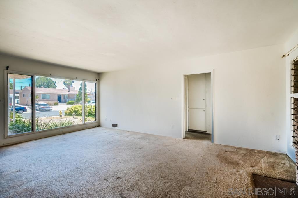 5639 Dorothy Way - photo 5