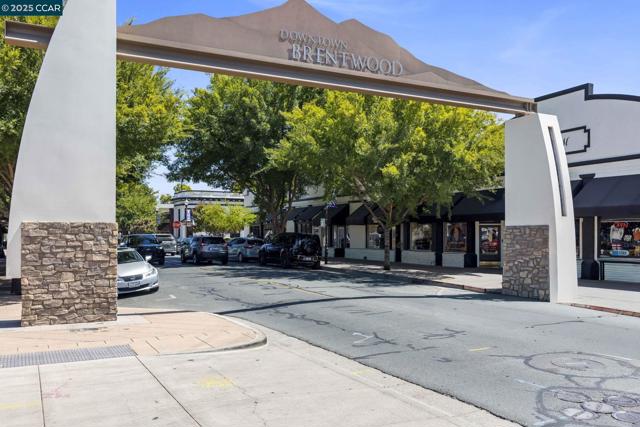 951 Dainty Avenue, Brentwood CA: https://media.crmls.org/mediaz/cd34c2c2-e966-4b65-90d8-9ea5cfa84f9e.jpg