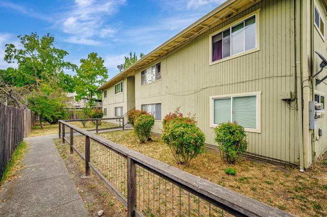923 Delport Avenue, Santa Rosa CA: https://media.crmls.org/mediaz/cd34c856-cd03-4f14-a674-a3fd78c9adef.jpg