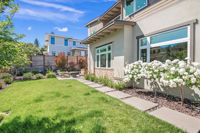 115 Wika Ranch Court, Redwood City CA: https://media.crmls.org/mediaz/cd3619ed-4151-46c9-9271-fe51f7b62fd0.jpg