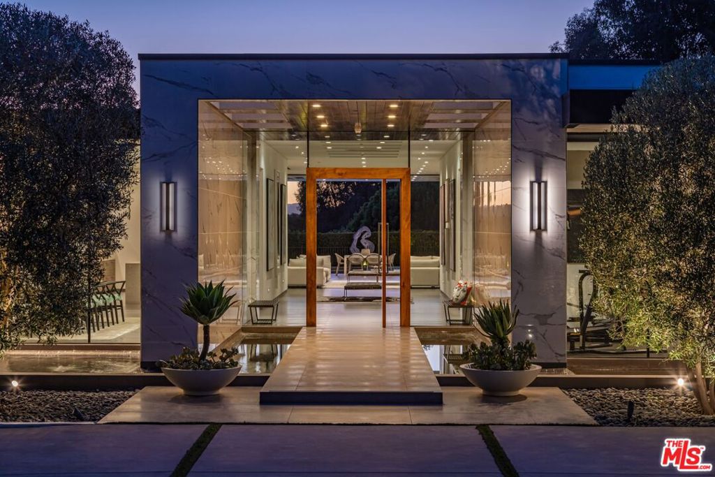 2002 LOMA VISTA Drive