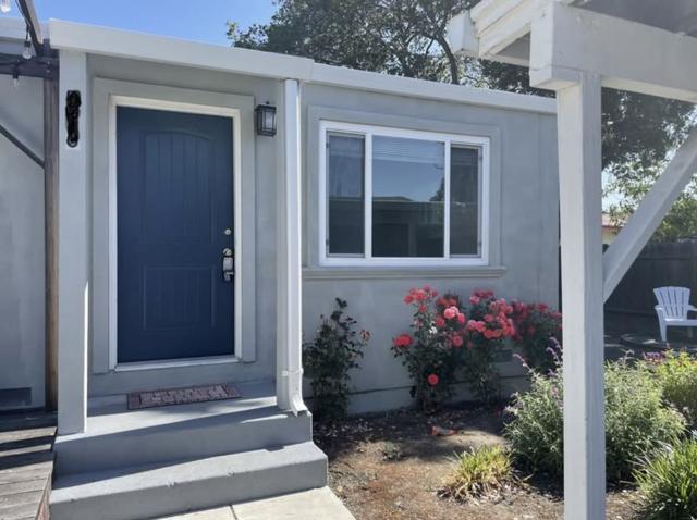 972 Haven Avenue, Redwood City CA: https://media.crmls.org/mediaz/cd3690c9-0655-4c0c-94f1-c644a93c03ac.jpg