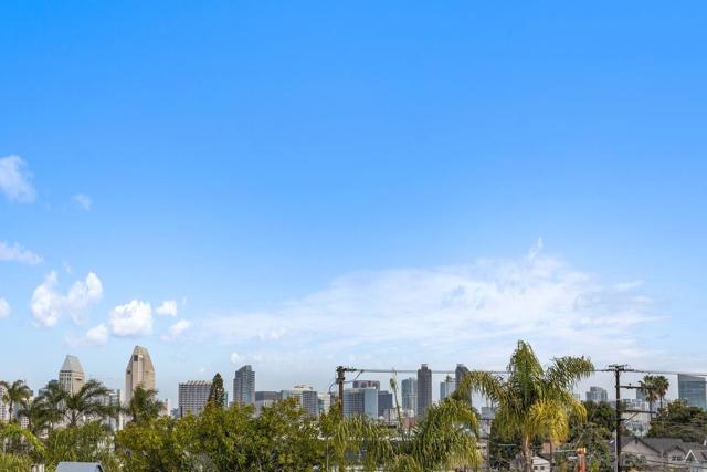 549 Orange Ave, Coronado CA: https://media.crmls.org/mediaz/cd36e883-a55e-49f3-a246-57e2ed78b941.jpg