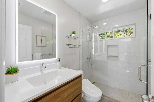 800 Fountain Park Lane, Mountain View CA: https://media.crmls.org/mediaz/cd37e1cd-6024-499b-bfe6-1513da7aa561.jpg