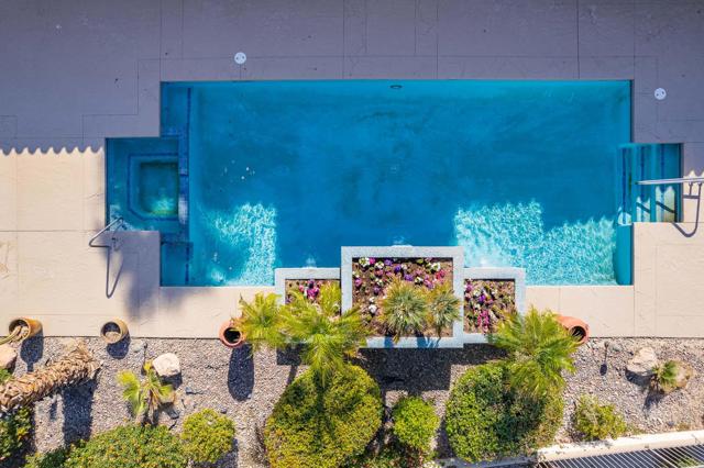 35010 Vista Del Ladero, Rancho Mirage CA: https://media.crmls.org/mediaz/cd37e915-230e-455b-a819-258f1888c1e2.jpg