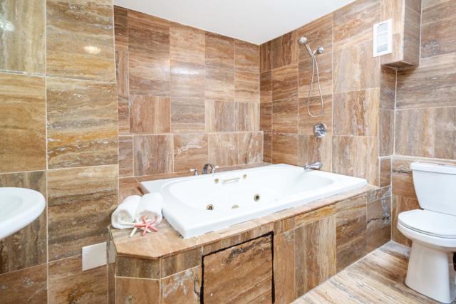 2036 E 20th Street, Oakland CA: https://media.crmls.org/mediaz/cd38203e-b5f1-4b4f-9e5c-29d390443f5c.jpg