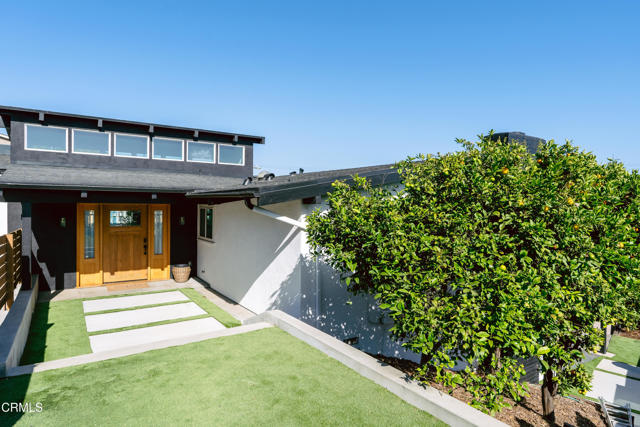 3086 Grove Street, Ventura CA: https://media.crmls.org/mediaz/cd396a62-029a-486c-b6c5-8389658336ef.jpg