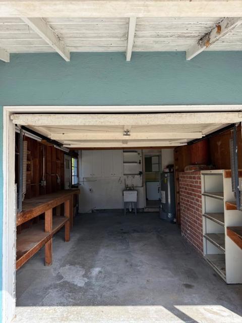 345 E 39th Avenue, San Mateo CA: https://media.crmls.org/mediaz/cd3a37e9-a1d4-4f0d-a005-ad55b3855059.jpg