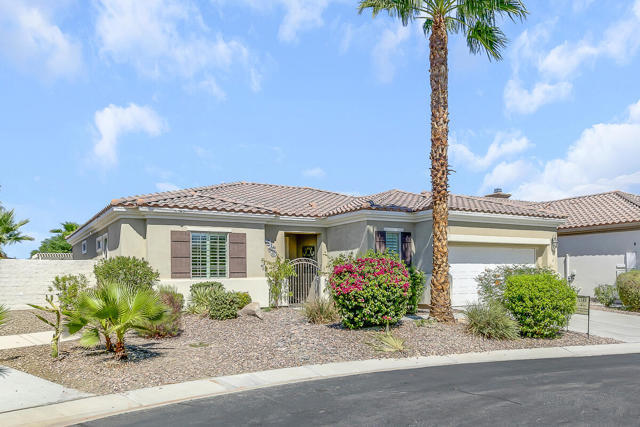 80174 Camino San Mateo, Indio CA: https://media.crmls.org/mediaz/cd3a39fa-01e4-4bc0-8369-8ebaedfa4045.jpg