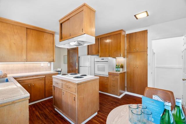 1221 Middlefield Road, Palo Alto CA: https://media.crmls.org/mediaz/cd3a8b08-60f7-4a7a-94a4-452259cb5800.jpg