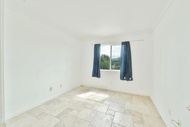 1800 W Graf Road, Hollister CA: https://media.crmls.org/mediaz/cd3aedef-f862-4a41-af0a-4e1e353e5d43.jpg